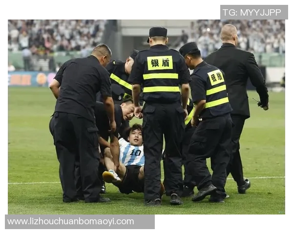 骑士与步行者激战正酣球场对决引发球迷热议与期待